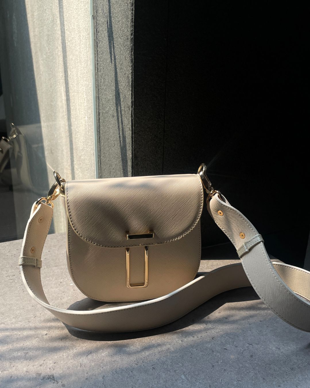 OSCAR — PORCELAIN WHITE