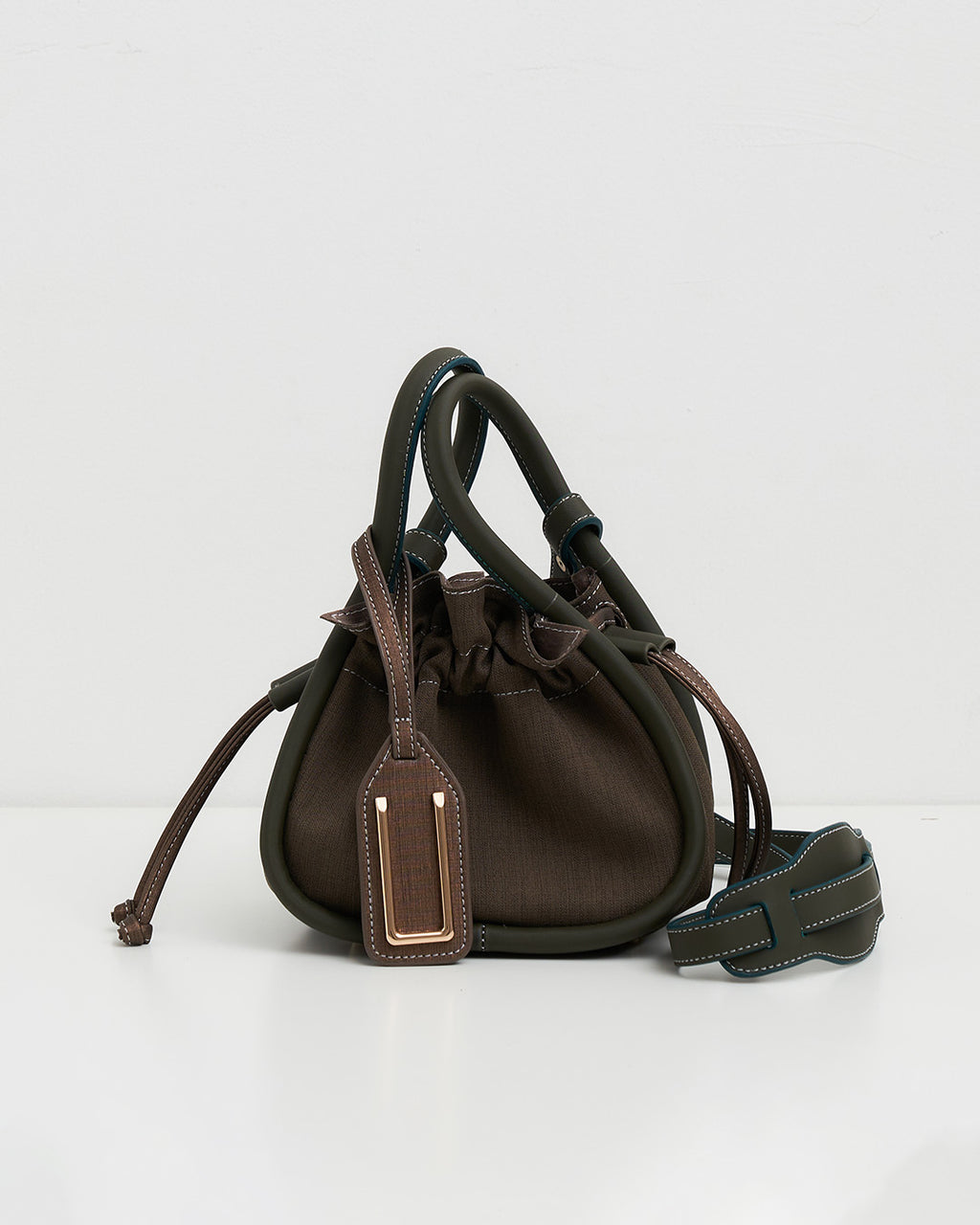 BENTO 20 — OLIVE BROWN