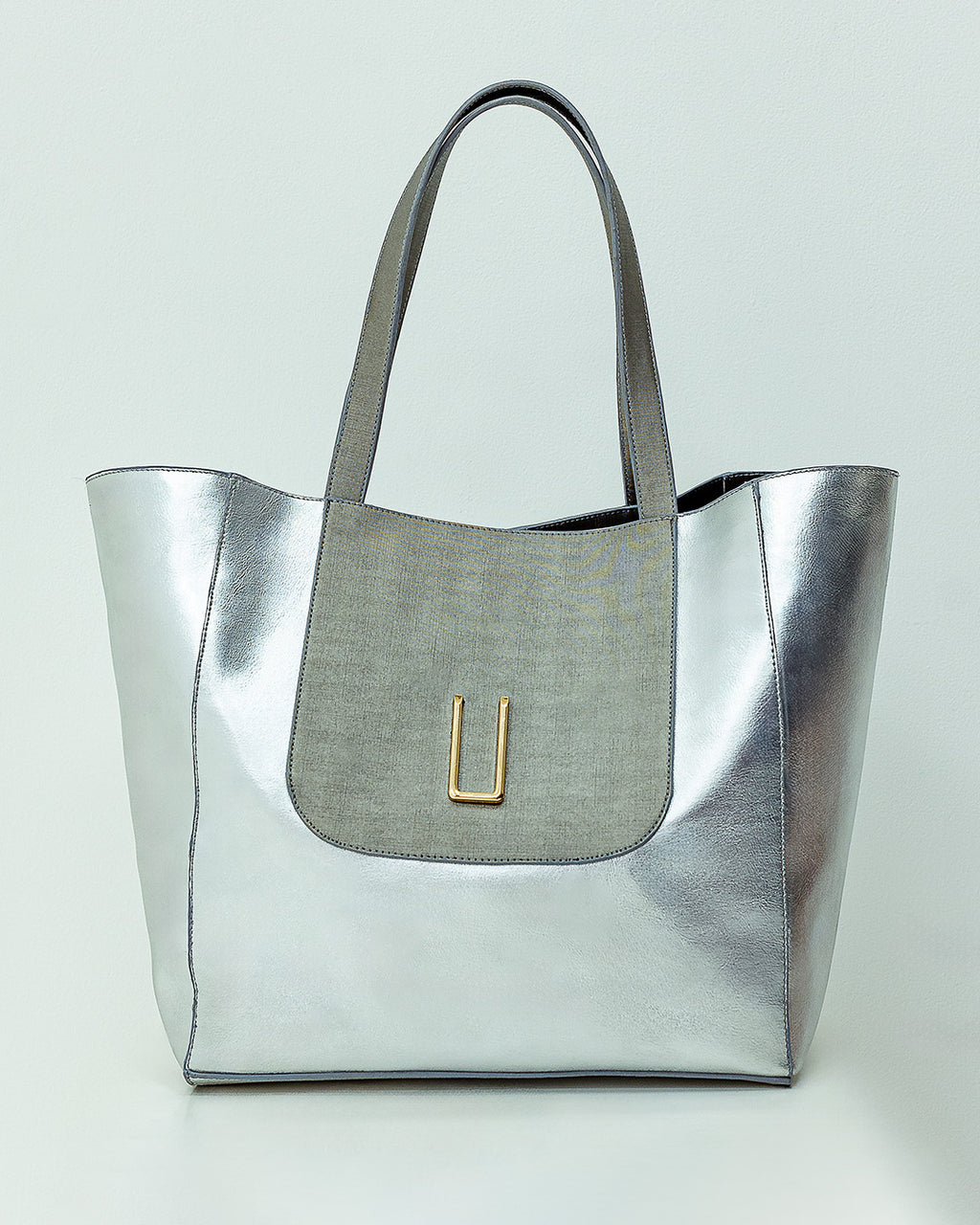 PORTRAIT 32 — SILVER