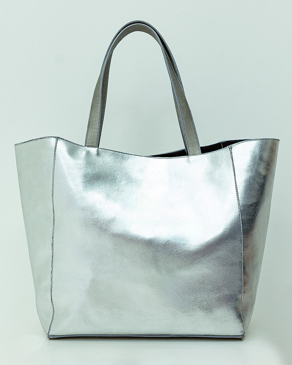 PORTRAIT 32 — SILVER