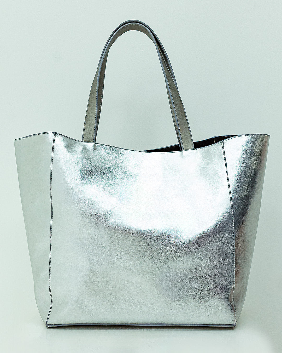 PORTRAIT 32 — SILVER