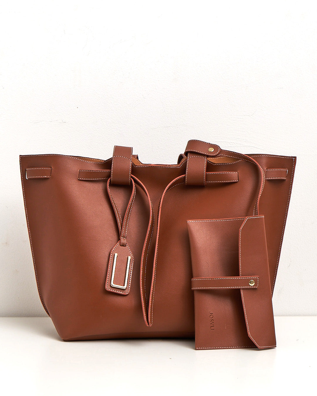 DAZE 32 — TAN (WITH LEATHER POUCH)