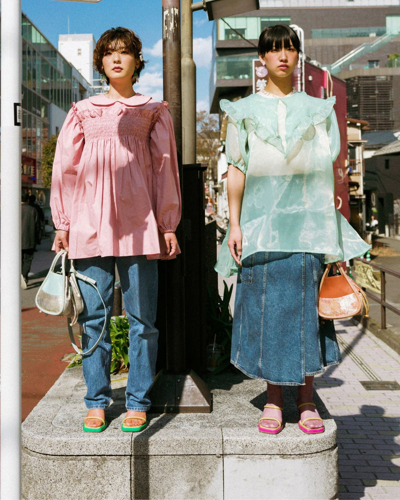 
            
                Load image into Gallery viewer, BENTO MINI DRAWSTRING - ROSE JACQUARD (TOKYO EXCLUSIVE)
            
        