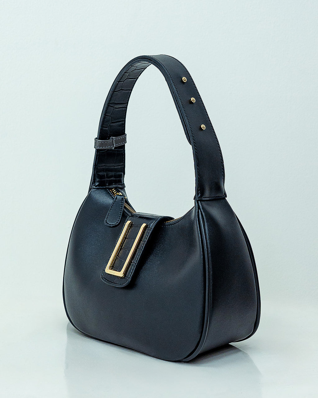 BRADSHAW 23 — BLACK