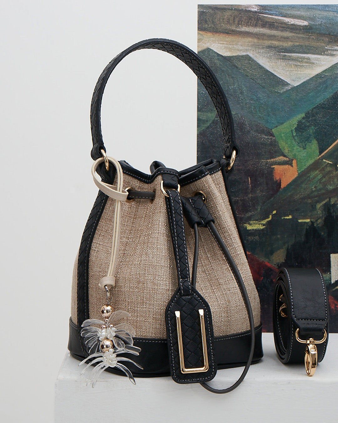 NARHA 22 — WOVEN BLACK