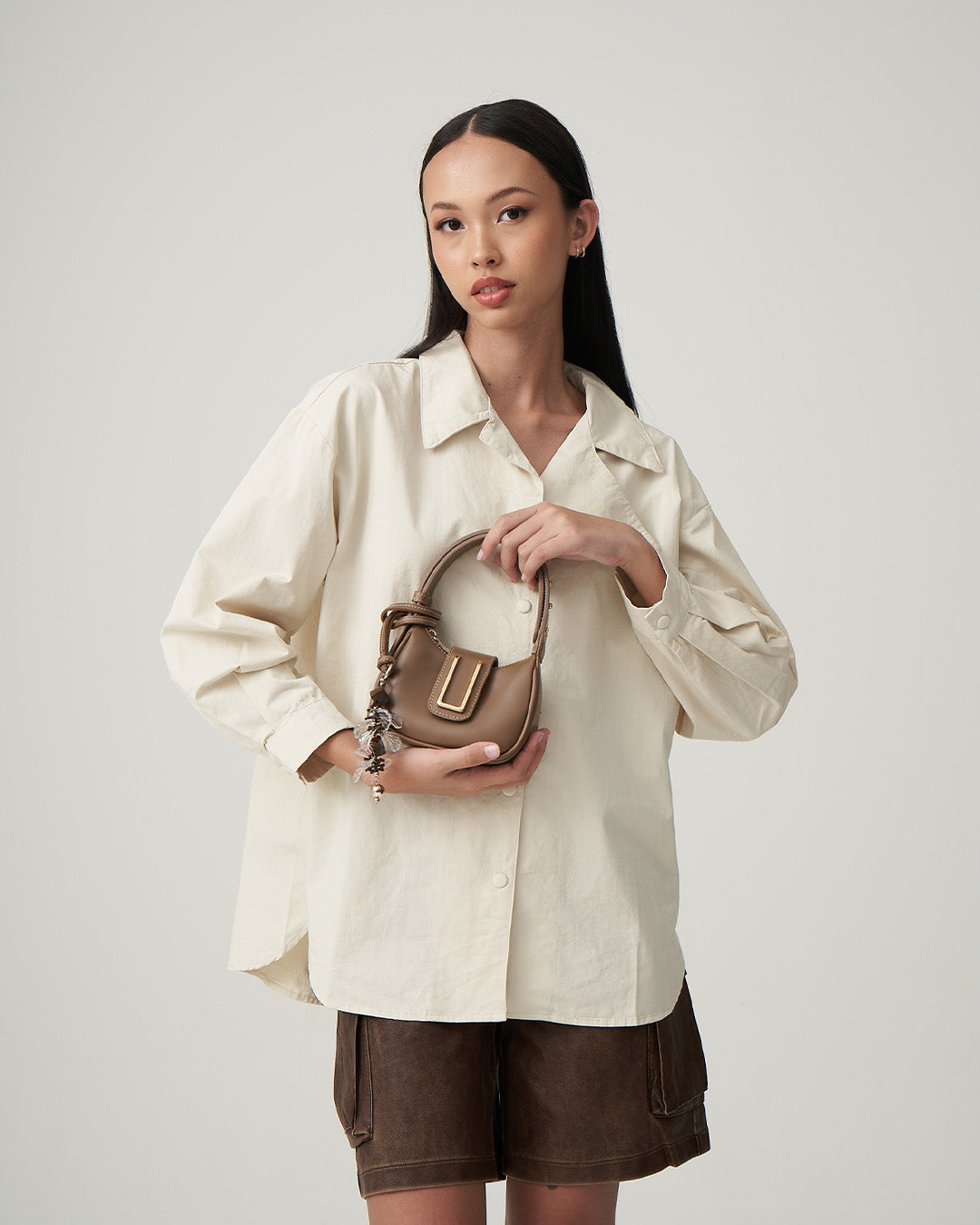 BRADSHAW 16 — TAUPE