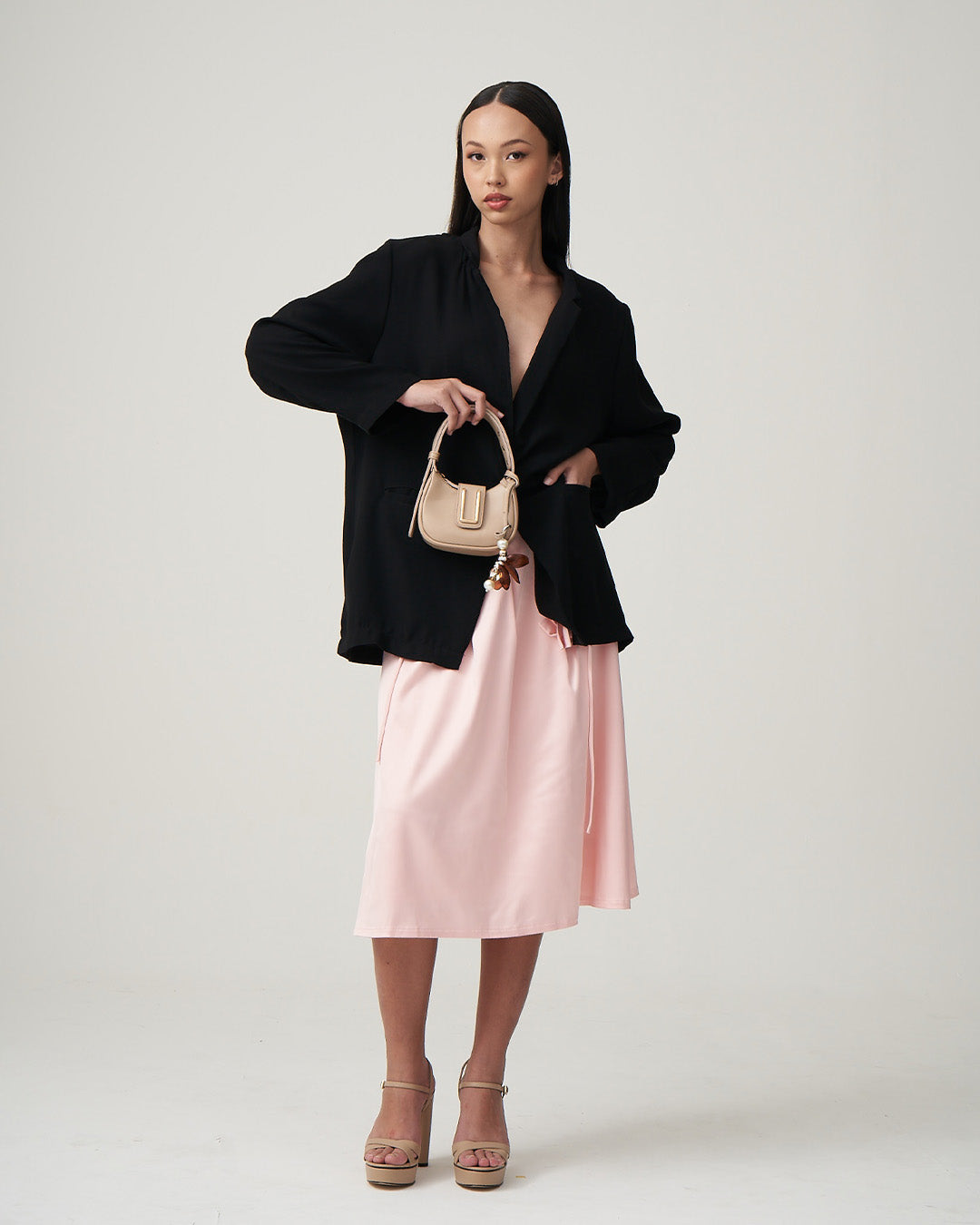 BRADSHAW 16 — NUDE