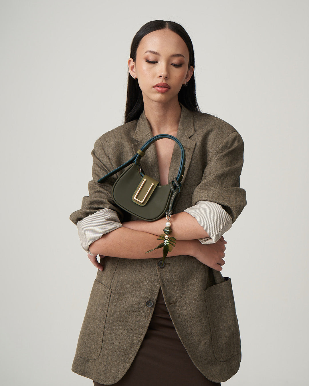 BRADSHAW 16 — SAGE OLIVE