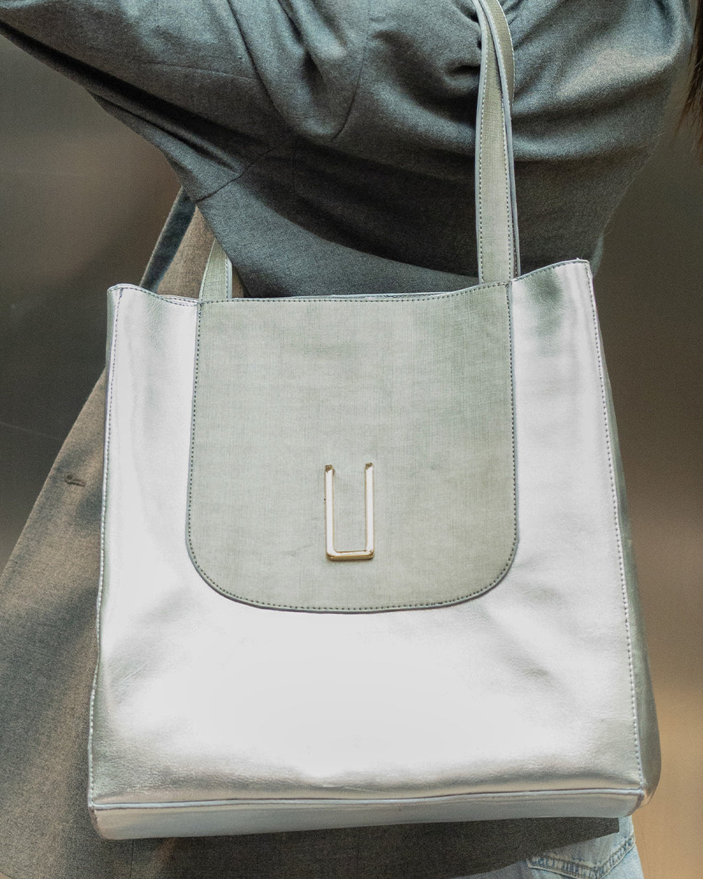 PORTRAIT 32 — SILVER