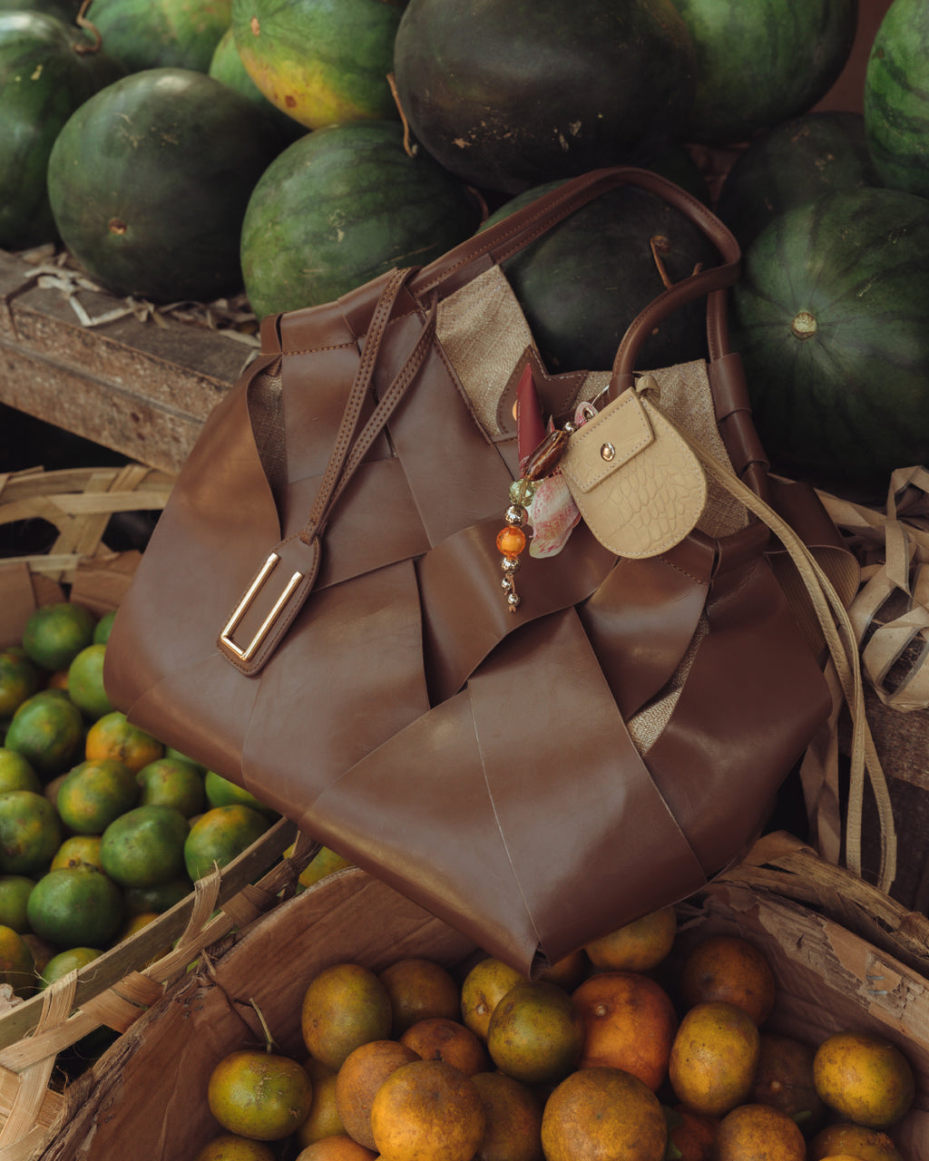 LIPAT 30 — TAUPE
