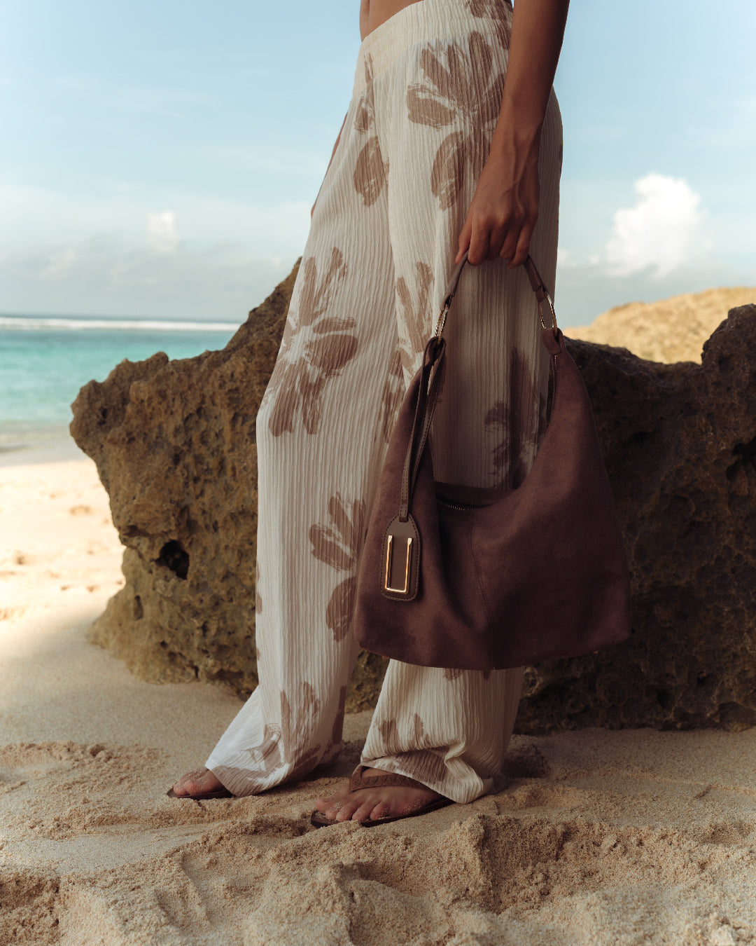 LOOP 26 — TAUPE