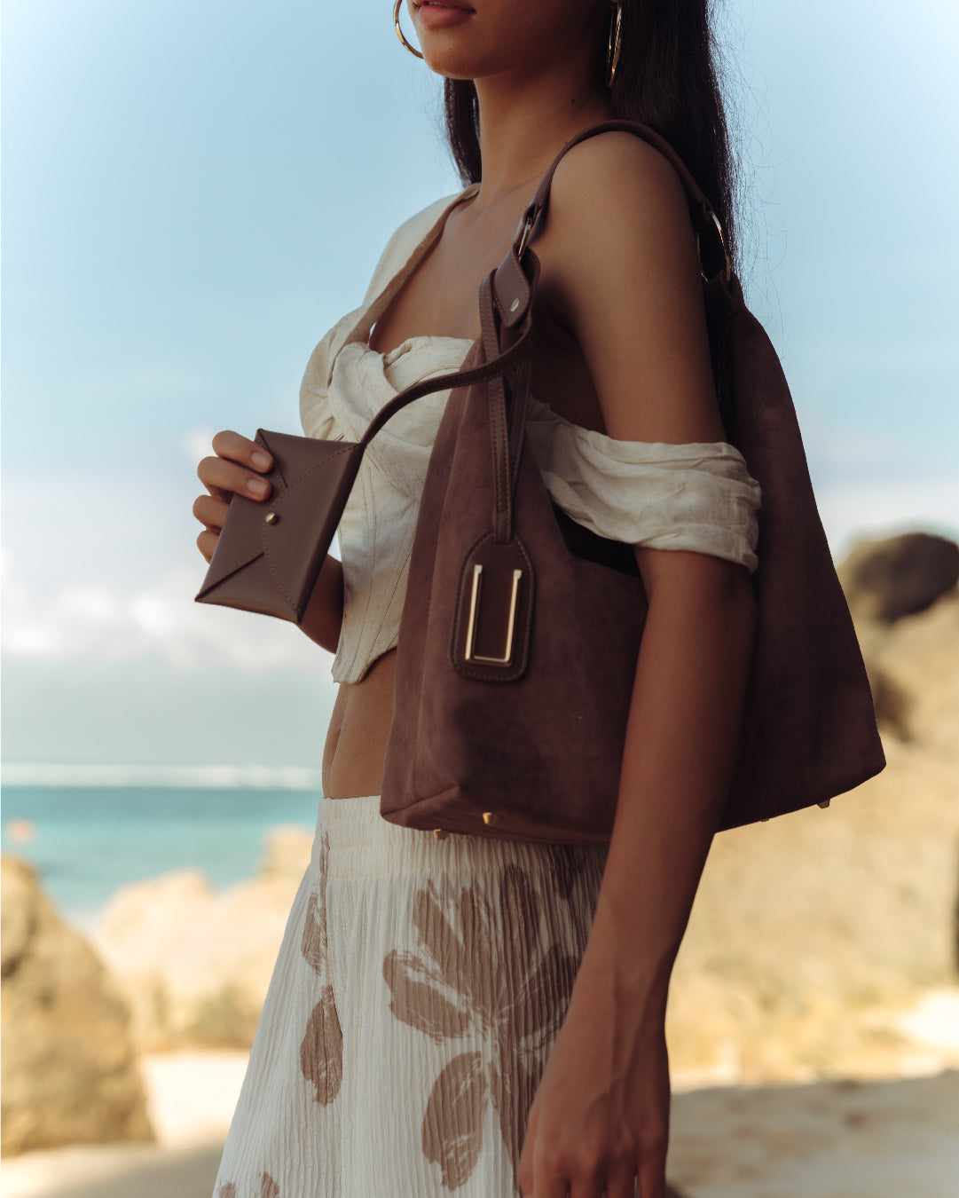 LOOP 26 — TAUPE