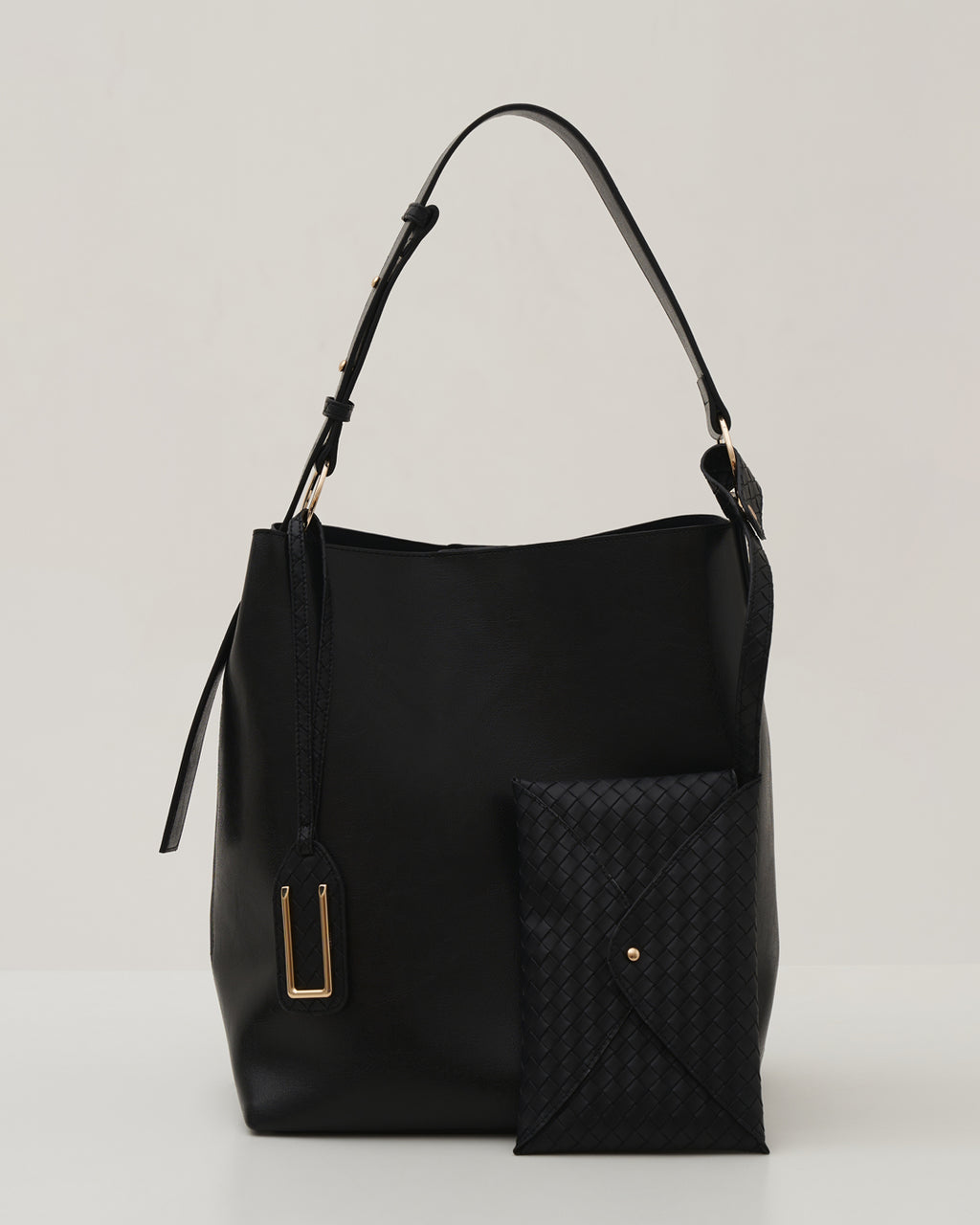 LOOP 28 — WOVEN BLACK