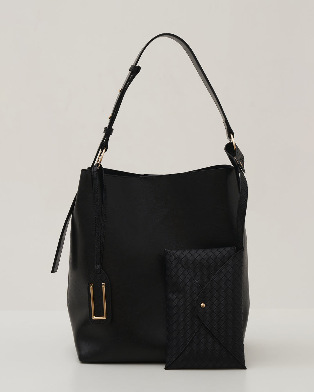 LOOP 28 — WOVEN BLACK