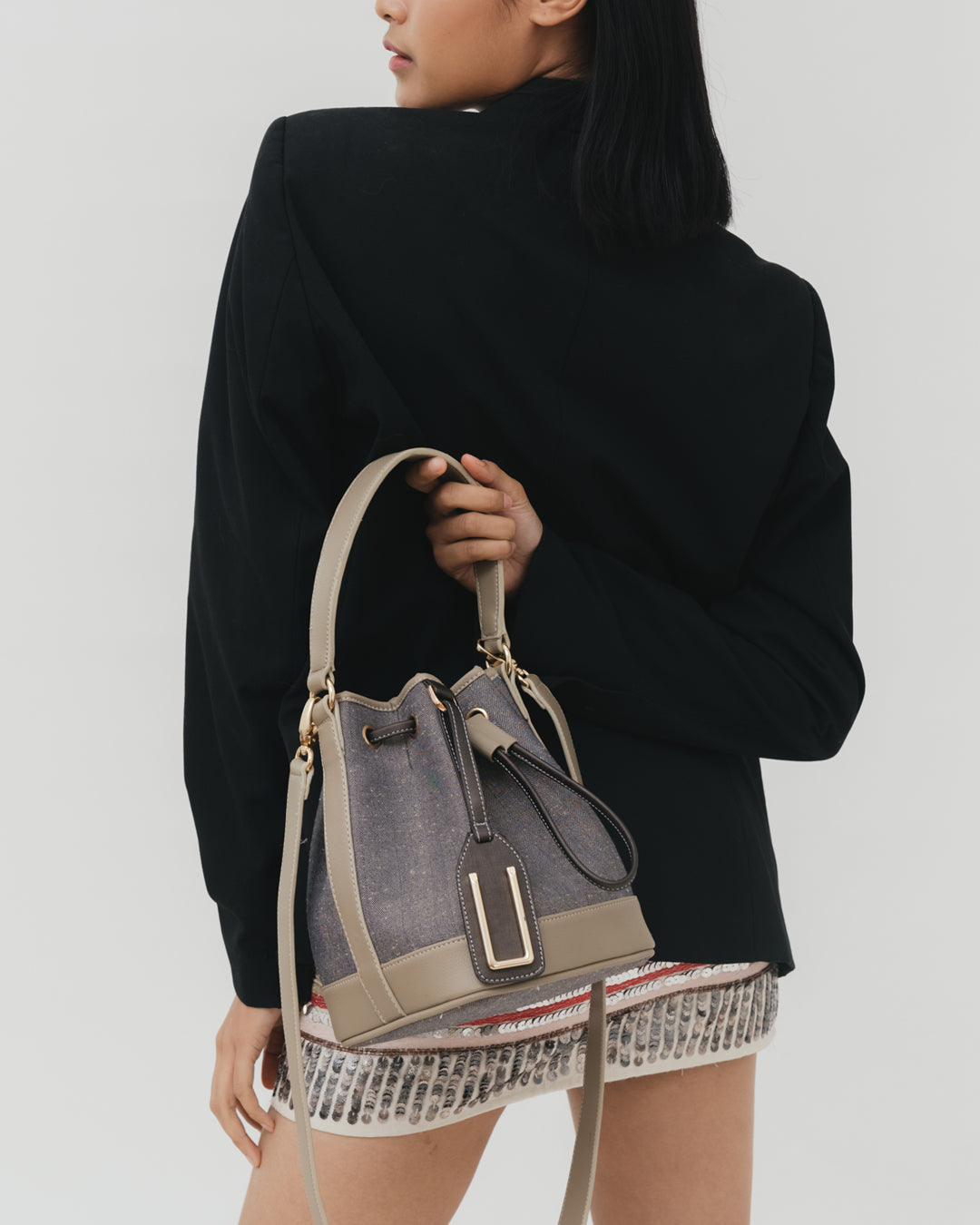 NARHA 22 — ASH GREY