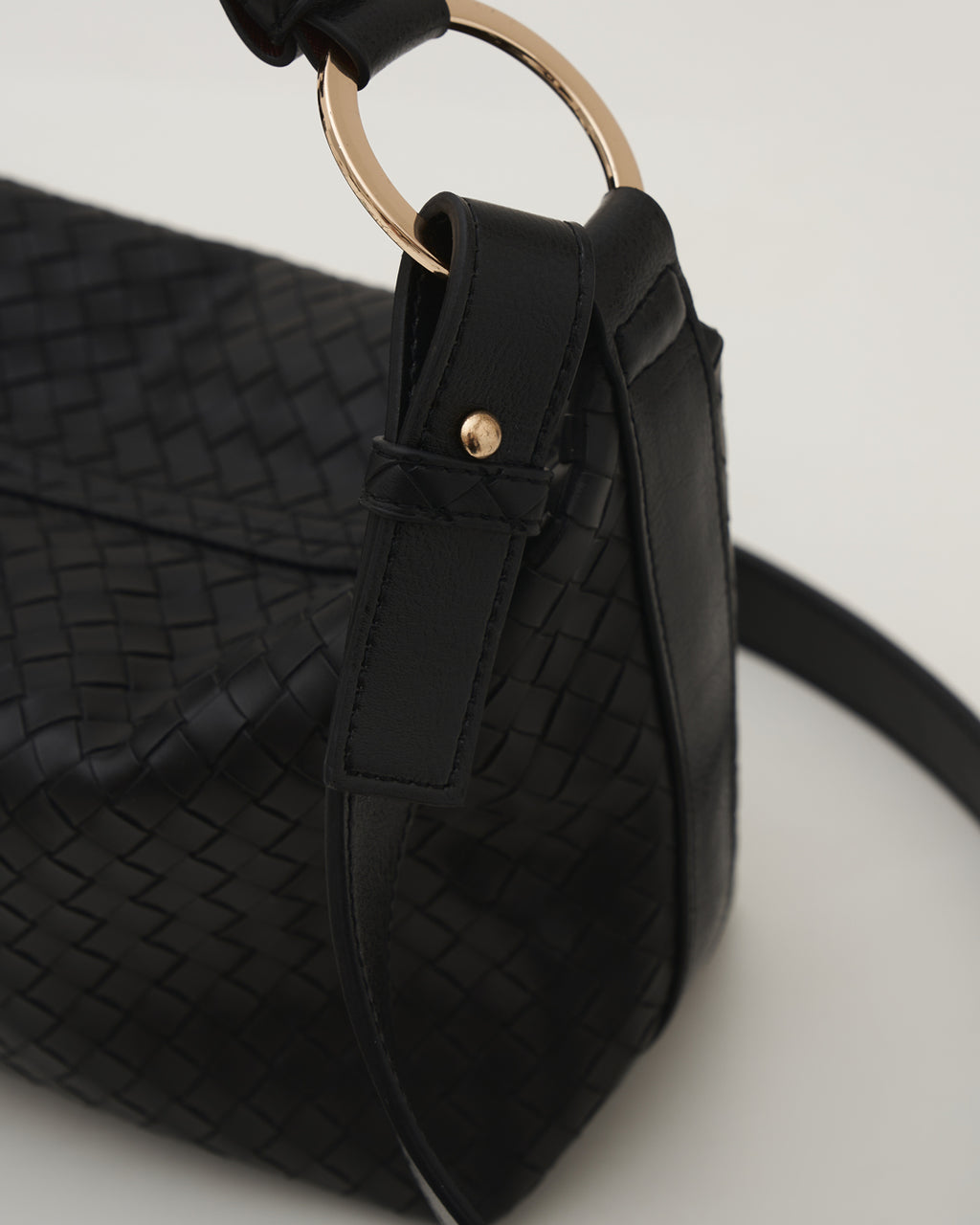 LOOP 20 — WOVEN BLACK