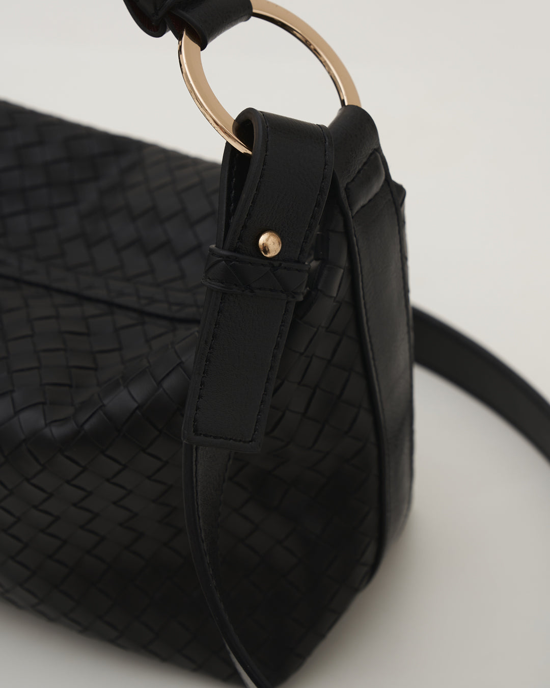 LOOP 20 — WOVEN BLACK