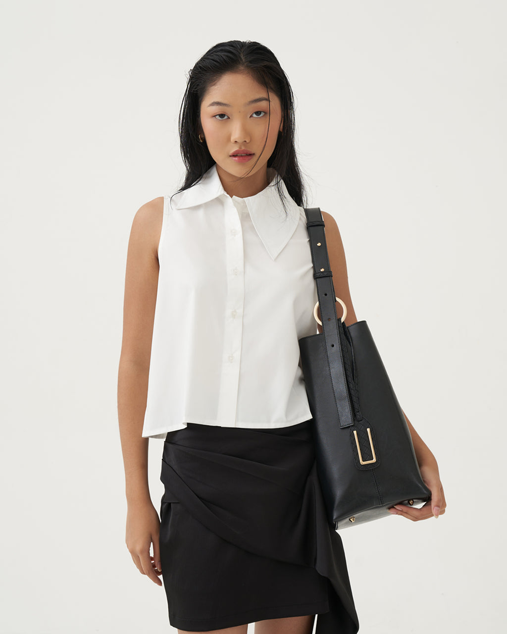 LOOP 28 — WOVEN BLACK