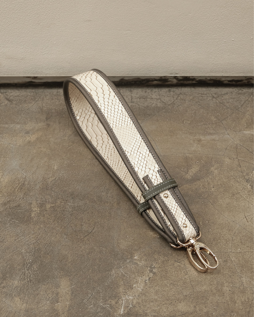 SHOULDER STRAP — PYTHON SNOW