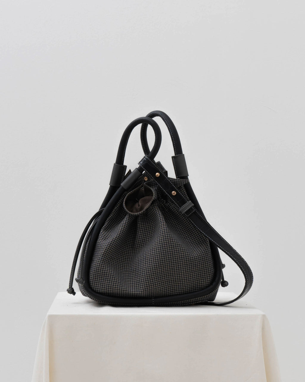 BENTO — PHANTOM BLACK