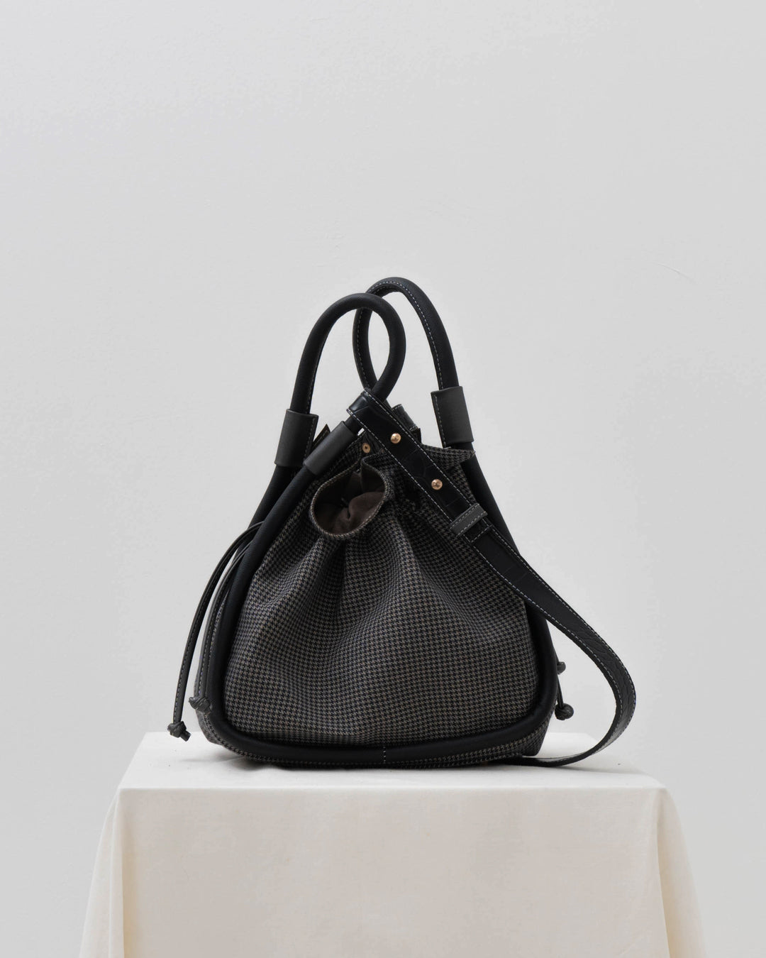 BENTO — PHANTOM BLACK