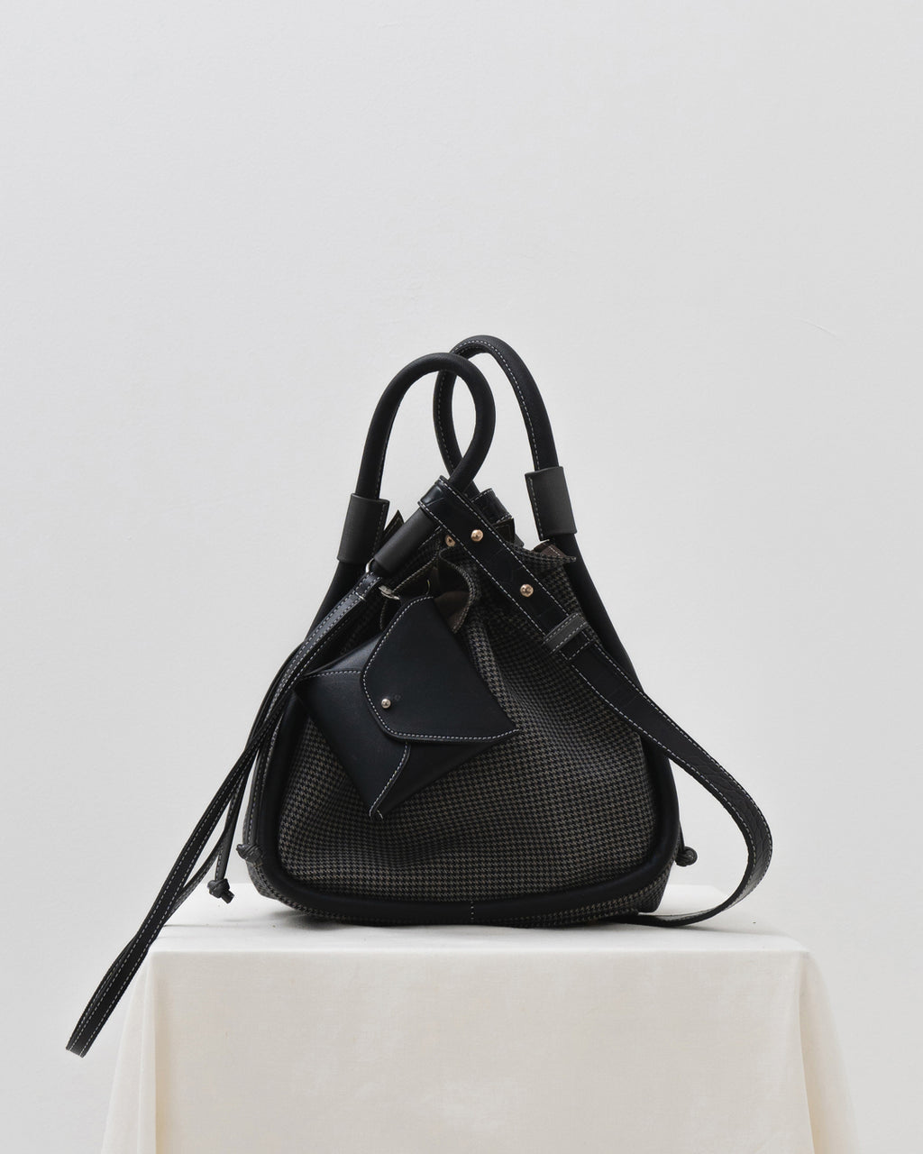 BENTO — PHANTOM BLACK