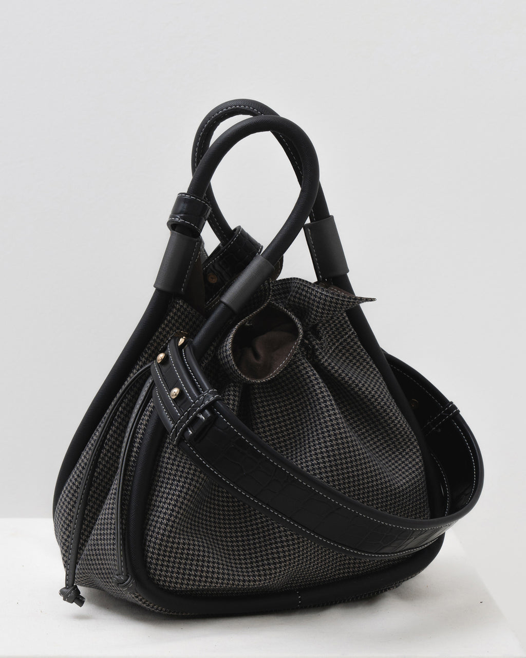 BENTO — PHANTOM BLACK