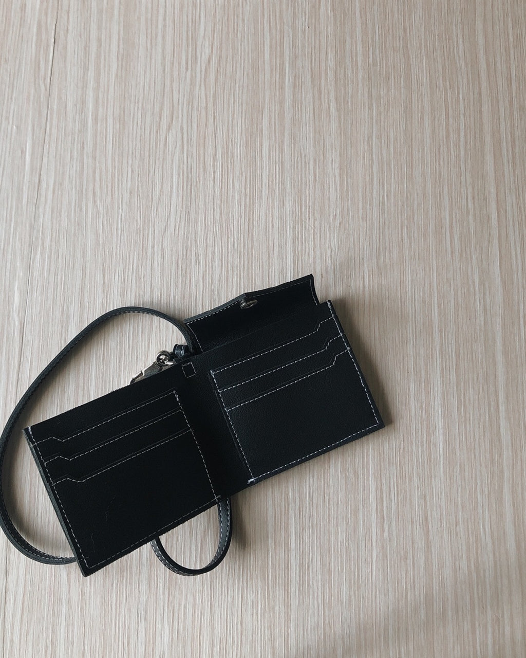LANYARD WALLET — BLACK