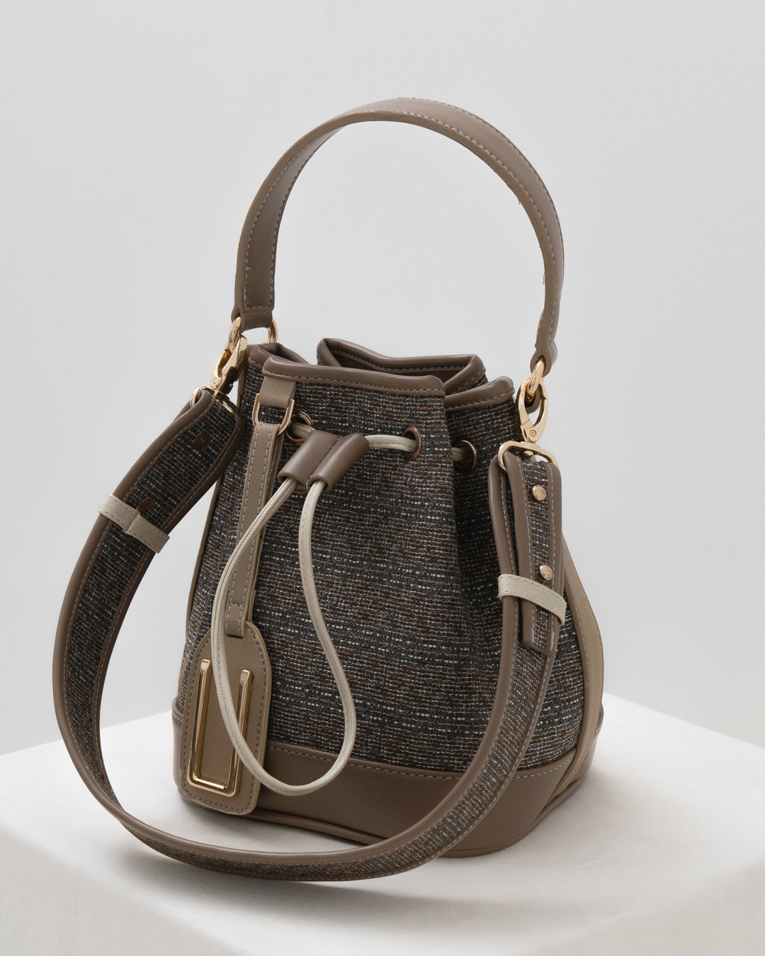 NARHA 22 — LINEN TAUPE