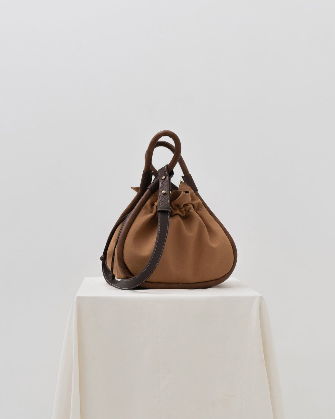 BENTO — CLASSIC TAN