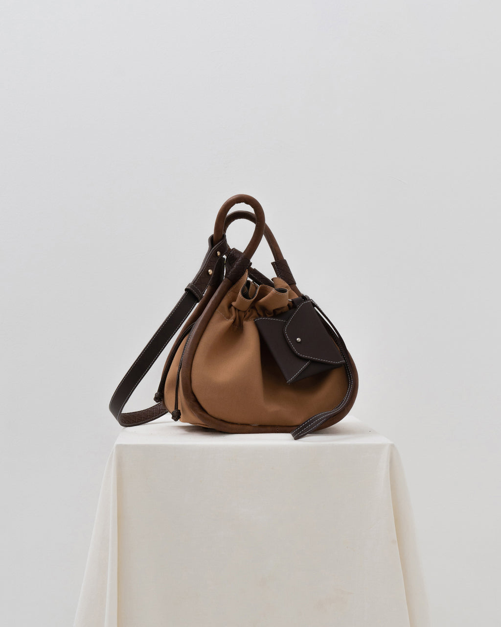 BENTO — CLASSIC TAN