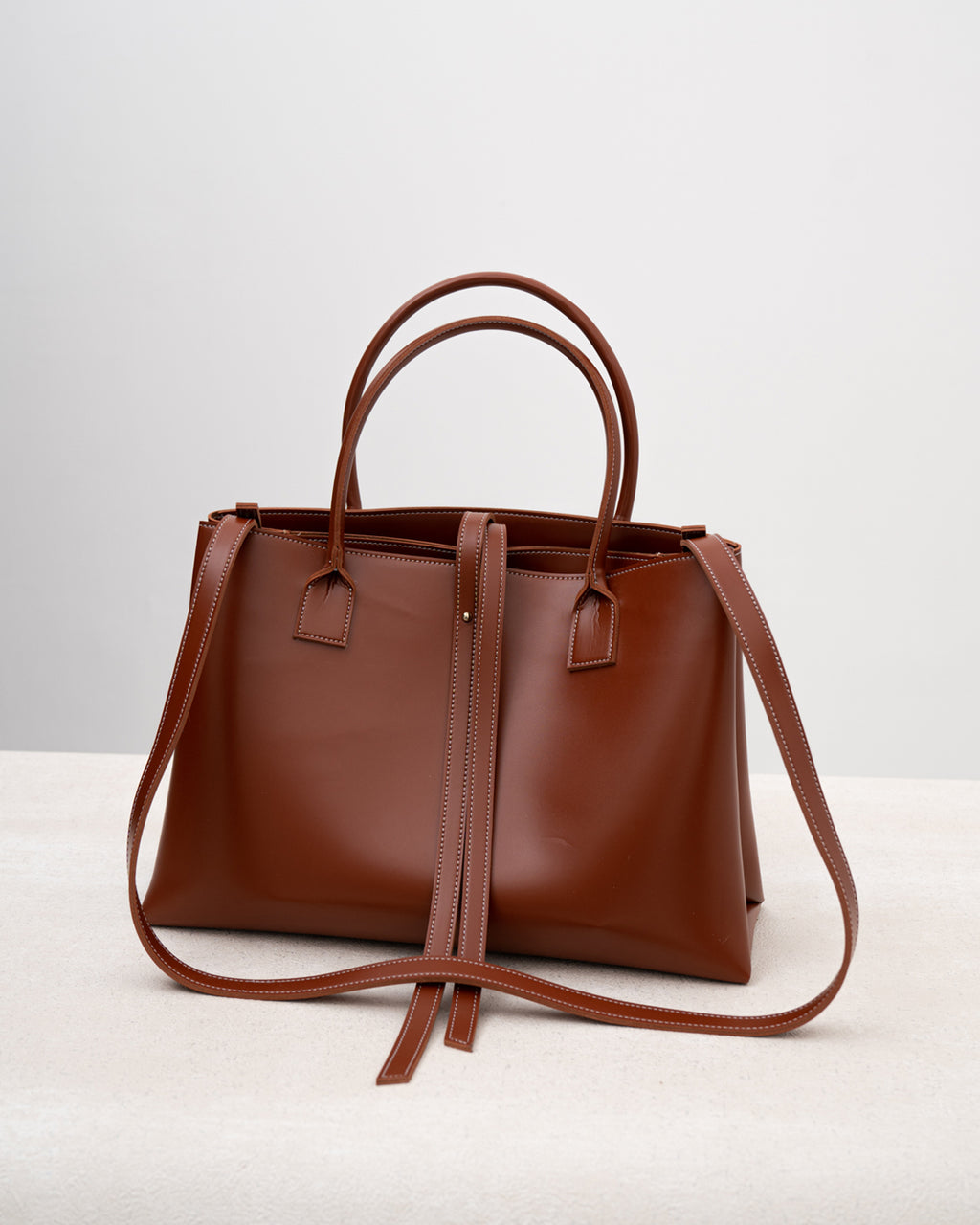 JARDIN TOTE 36 — TAN