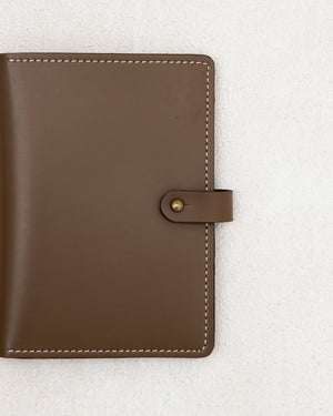 PASSPORT WALLET — TAUPE