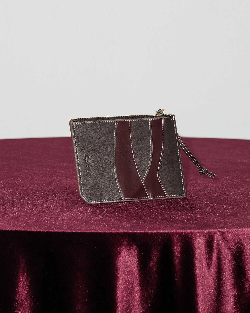 CARD WALLET — BURGUNDY WINE