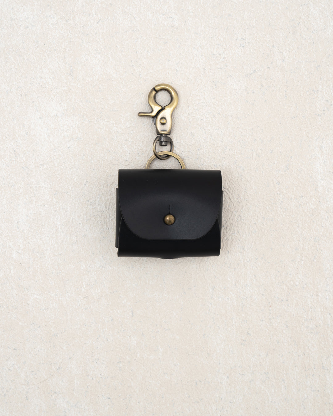 AIRPODS PRO CASE — BLACK