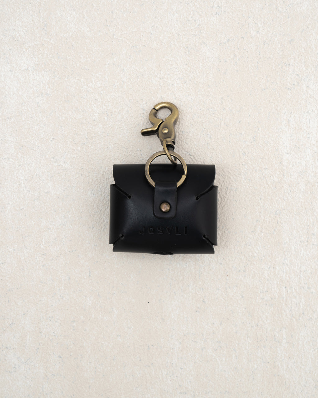 AIRPODS PRO CASE — BLACK