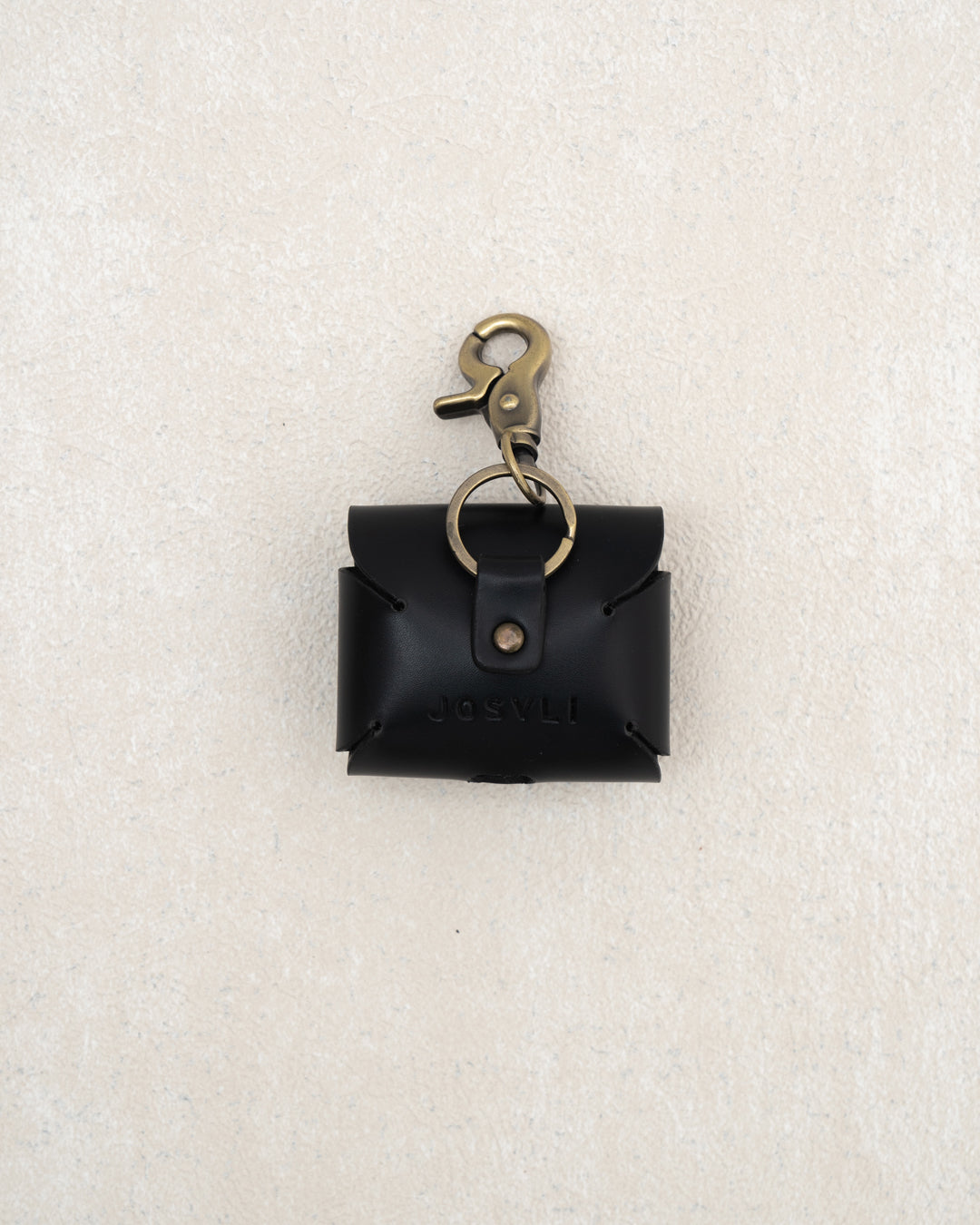 AIRPODS PRO CASE — BLACK