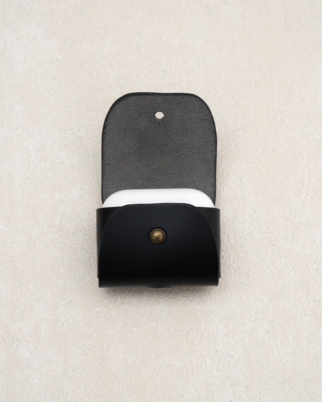 AIRPODS PRO CASE — BLACK