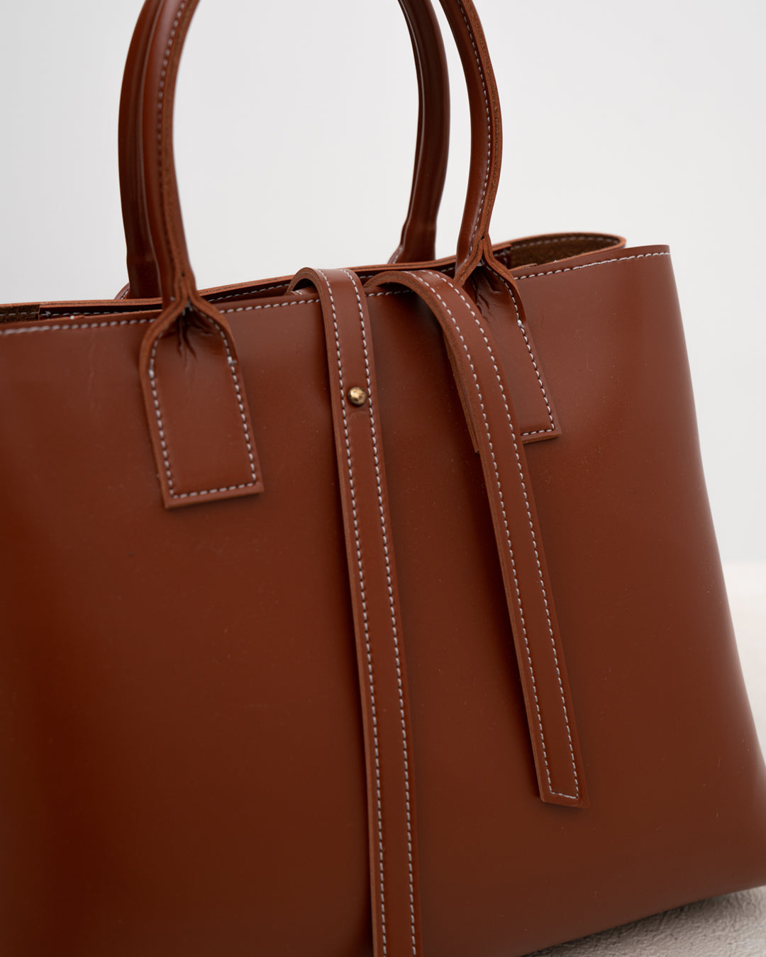 JARDIN TOTE 26 — TAN