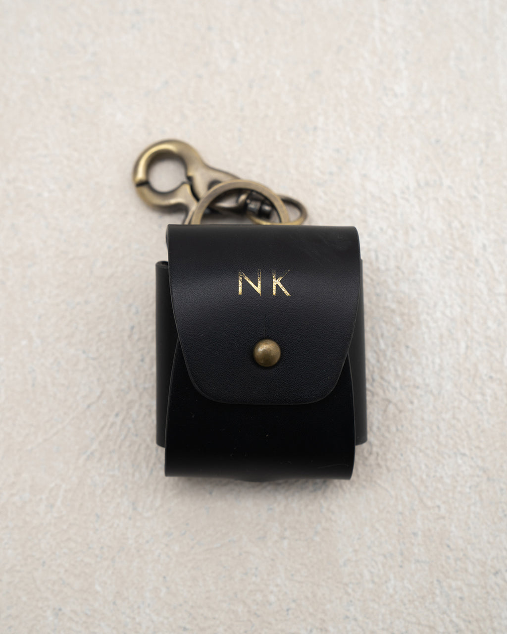 AIRPODS CASE — BLACK