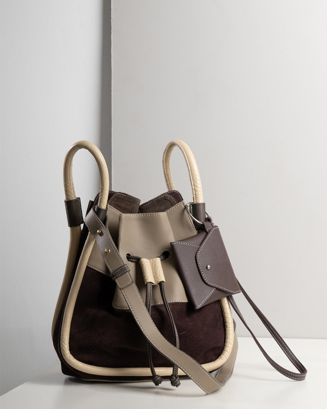 BENTO DRAWSTRING — PEARL GREY