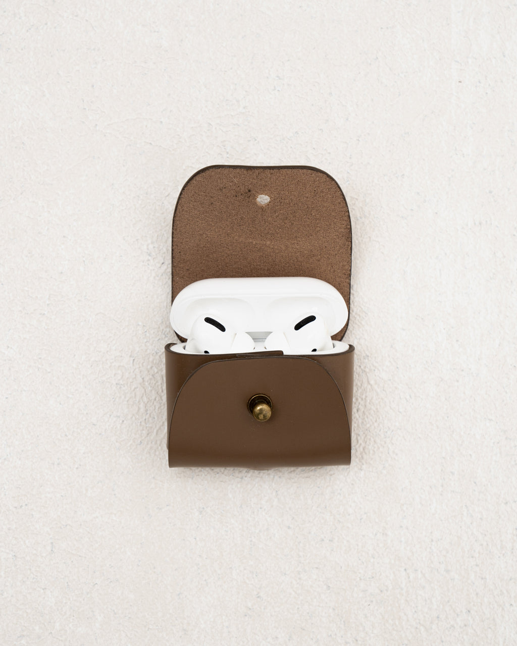 AIRPODS PRO CASE — TAUPE