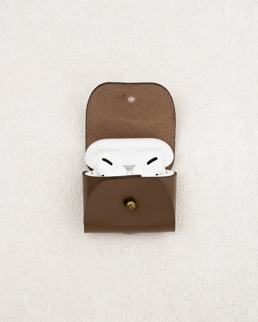 AIRPODS PRO CASE — TAUPE