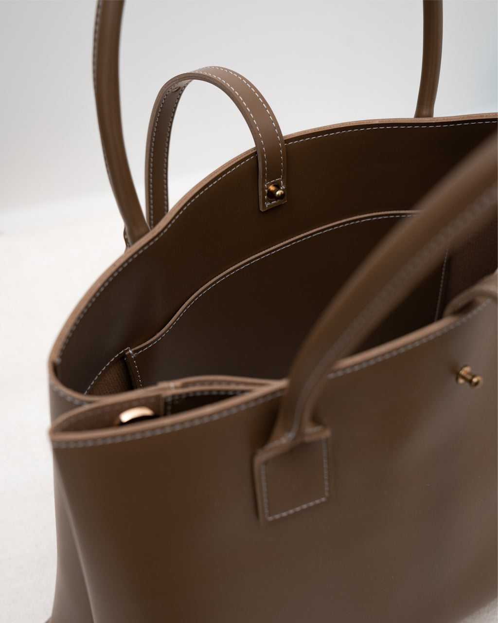 JARDIN TOTE 26 — TAUPE