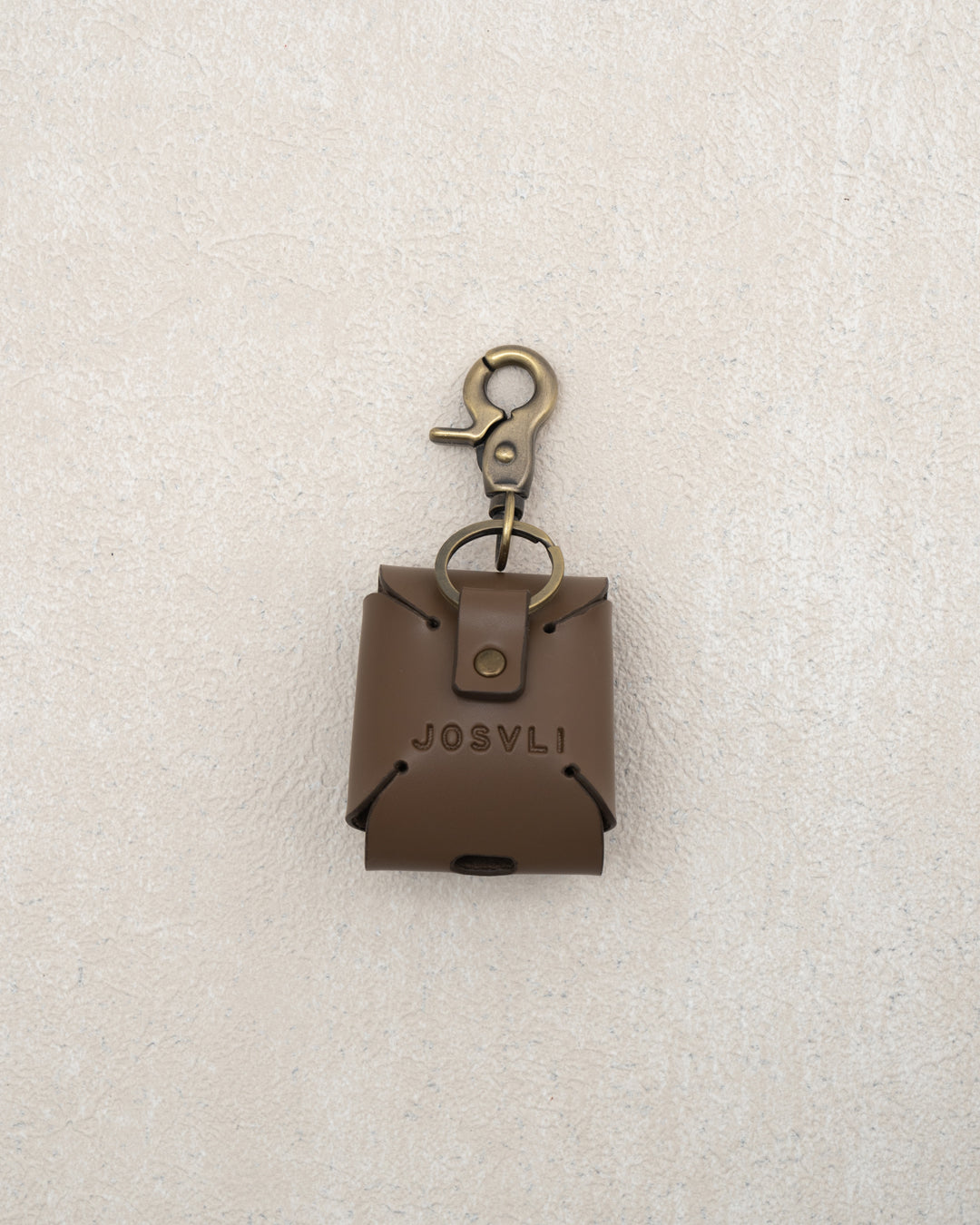 AIRPODS CASE — TAUPE