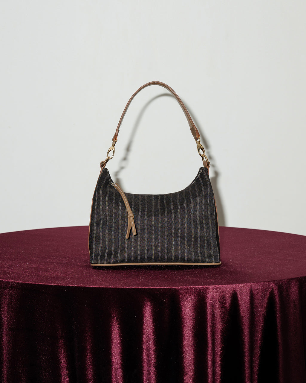 PILLOW  — TAUPE BROWN