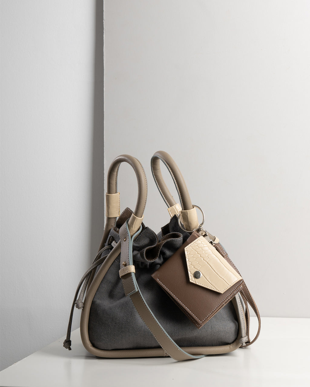 BENTO — WINTER GREY