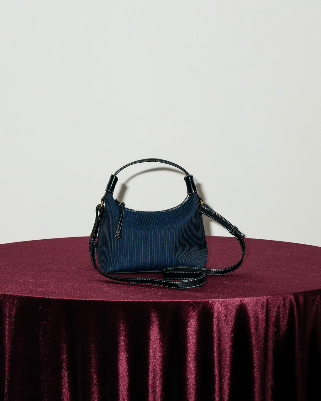 PILLOW MINI —  BLACK NIGHT