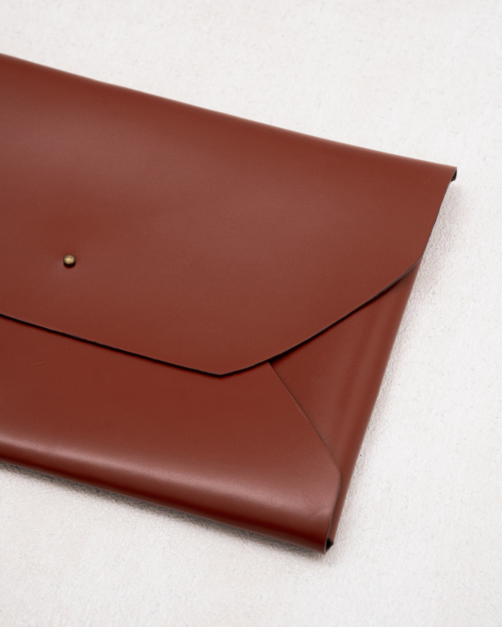 LAPTOP SLEEVE — TAN