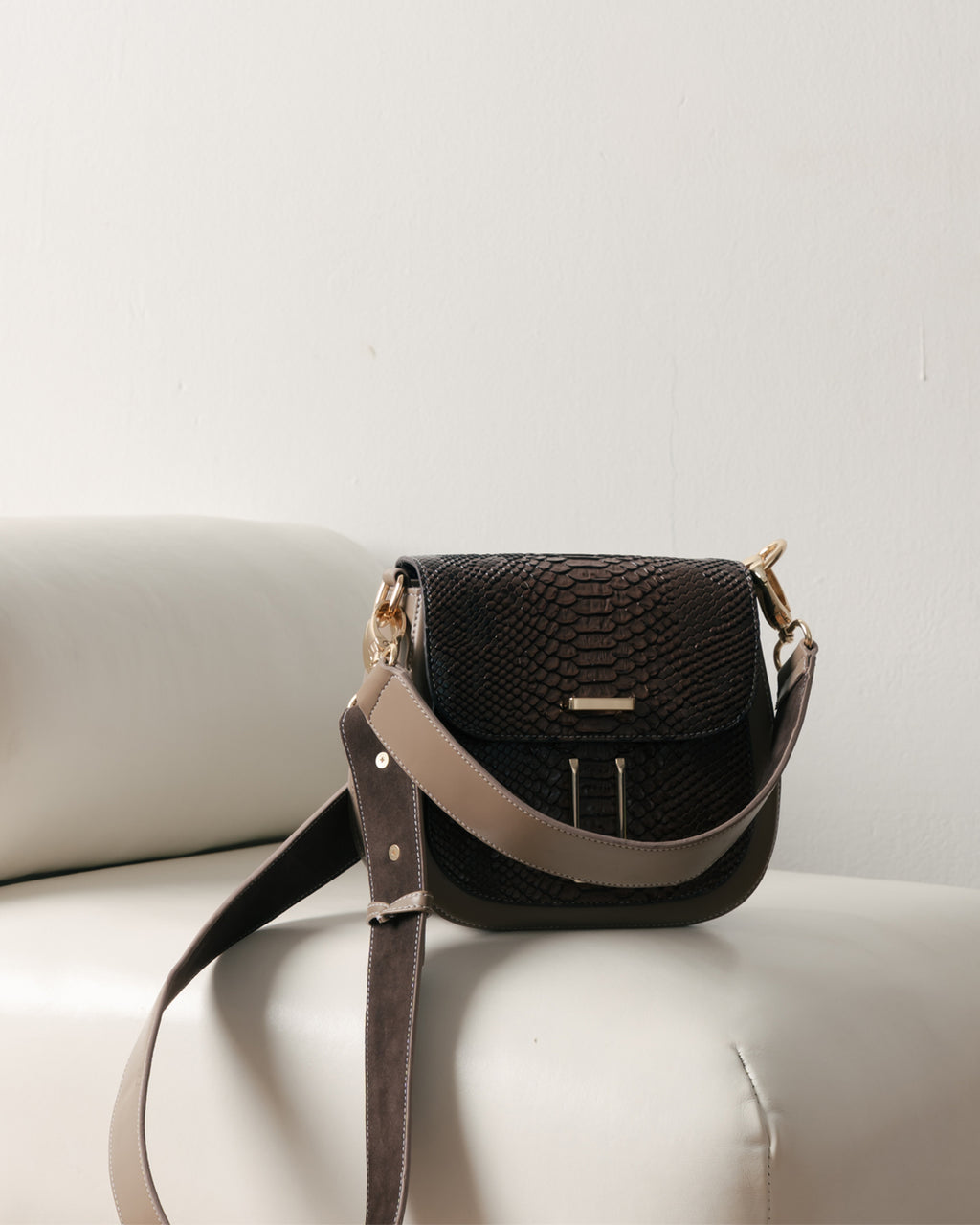 TREVOR — BUENO TAUPE